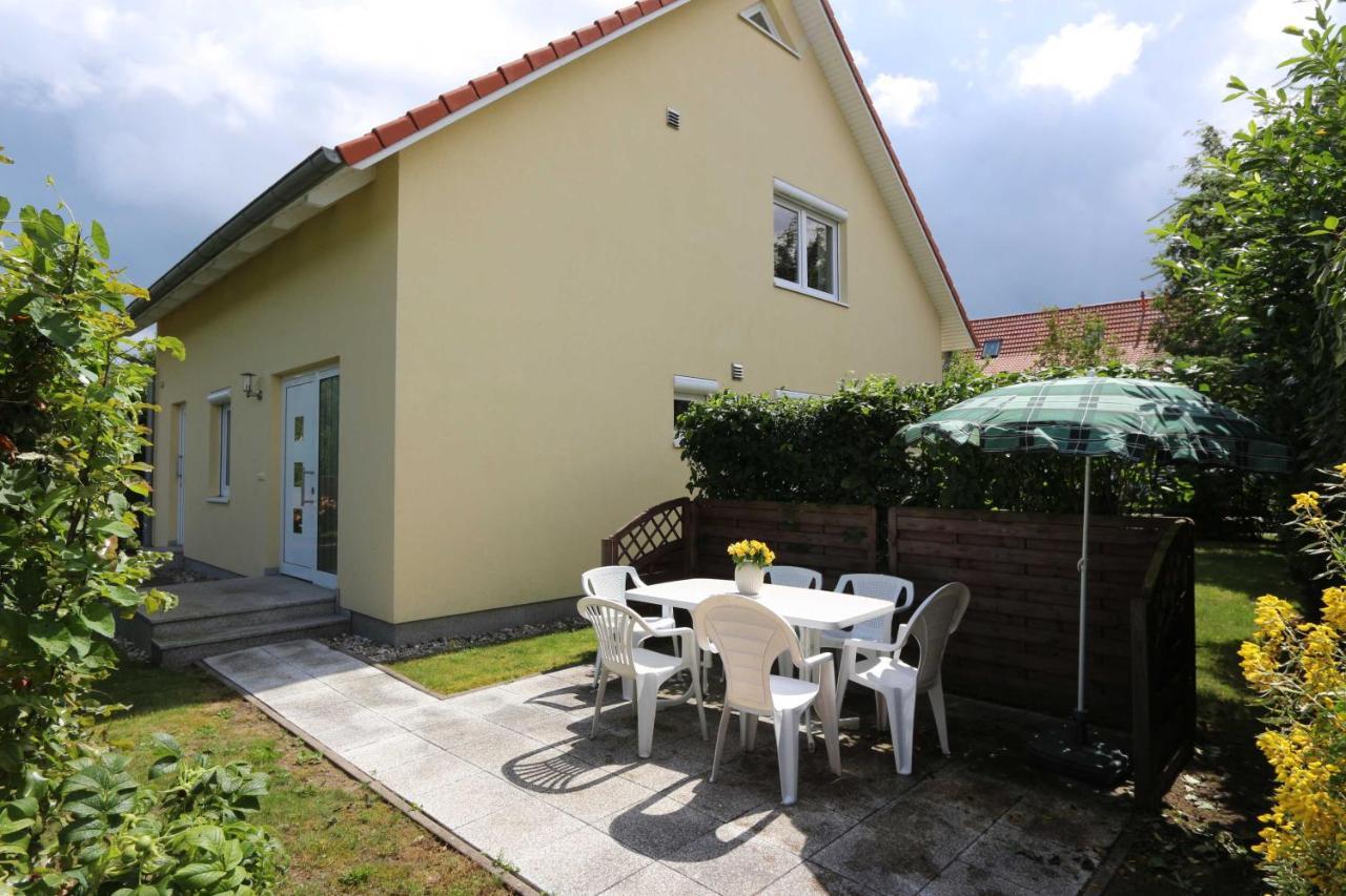 Ferienhaus Ahorn Mit Garten In ツィノヴィッツ エクステリア 写真