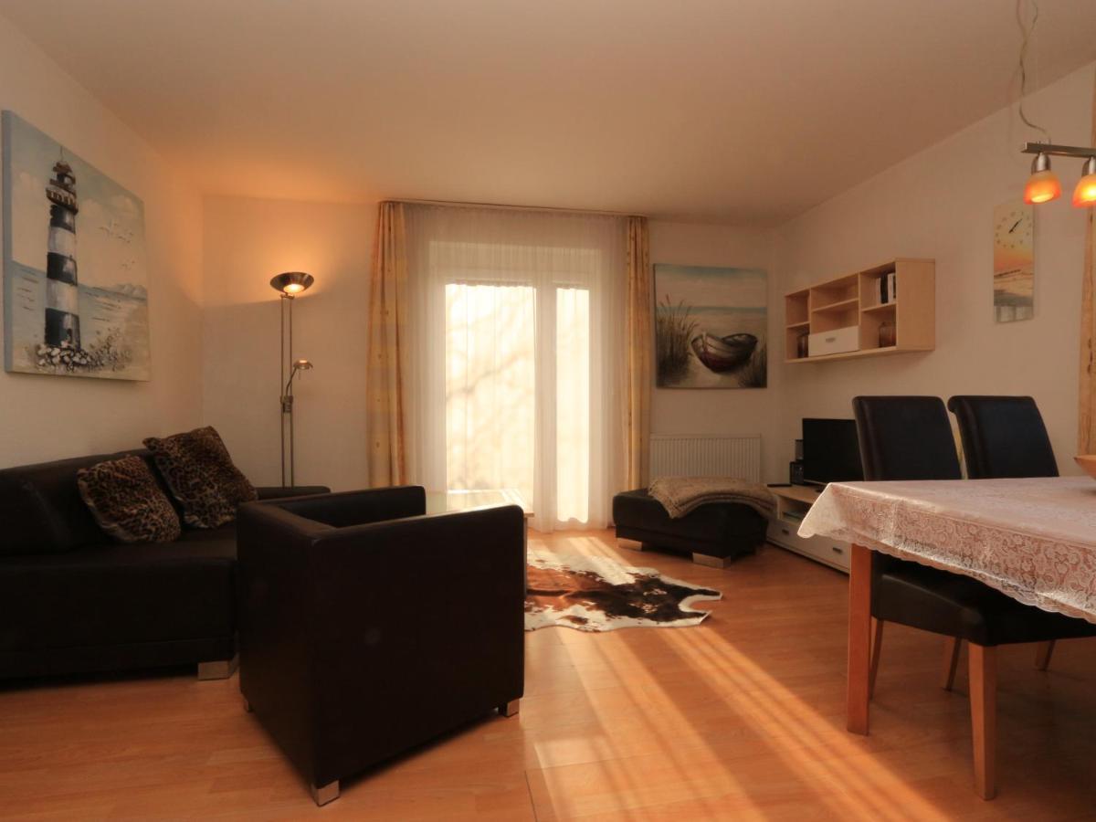 Ferienhaus Ahorn Mit Garten In ツィノヴィッツ エクステリア 写真